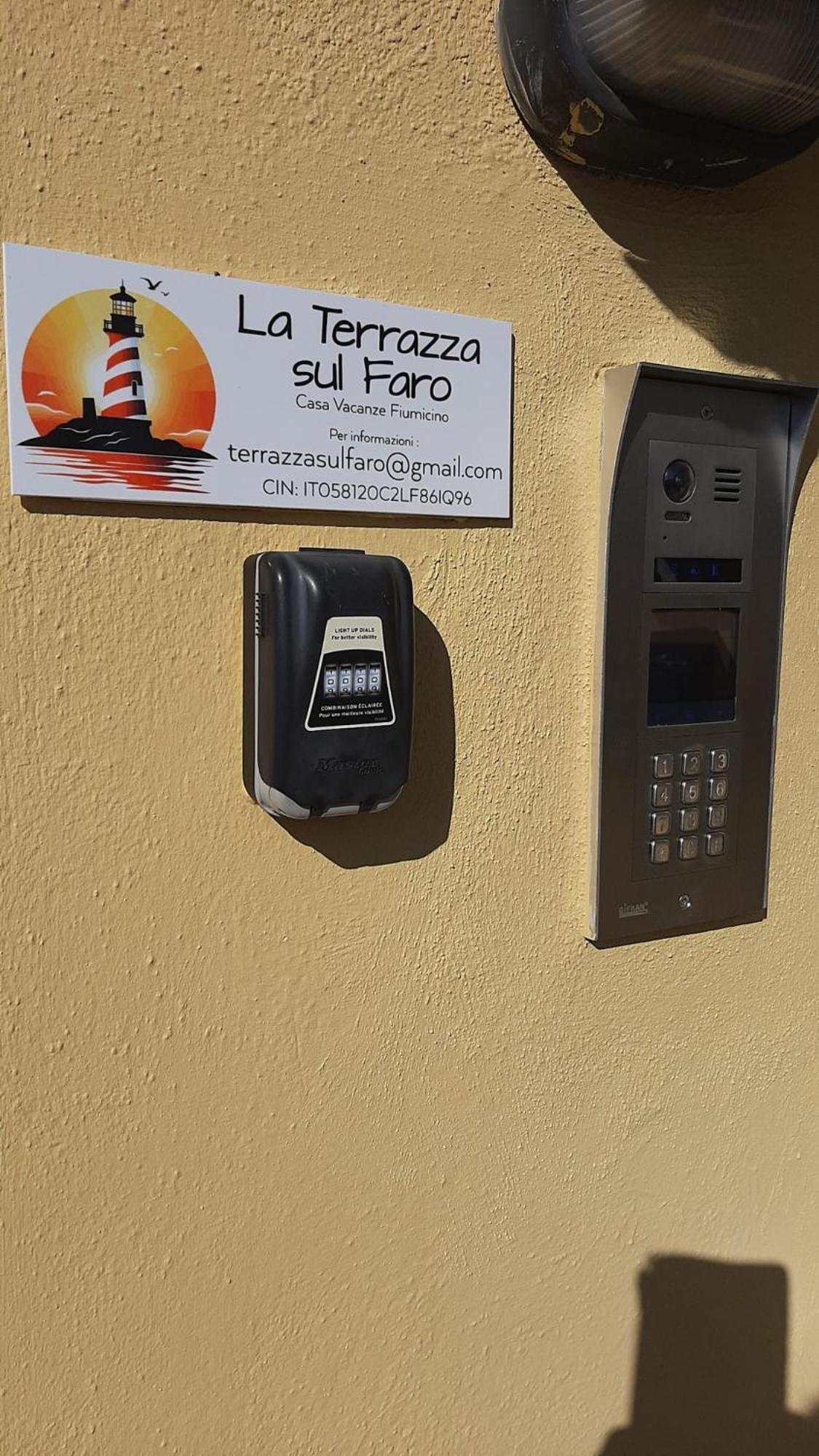 Ferienwohnung La Terrazza Sul Faro Fiumicino Exterior foto
